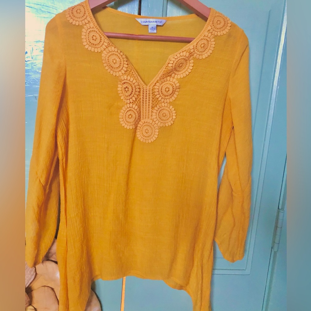 COUNTERPARTS Women’s boho 3/4 sleeve flowy embroidered blouse